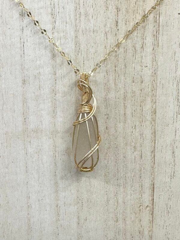 Transparent White Necklace Wrapped in Cold Wire